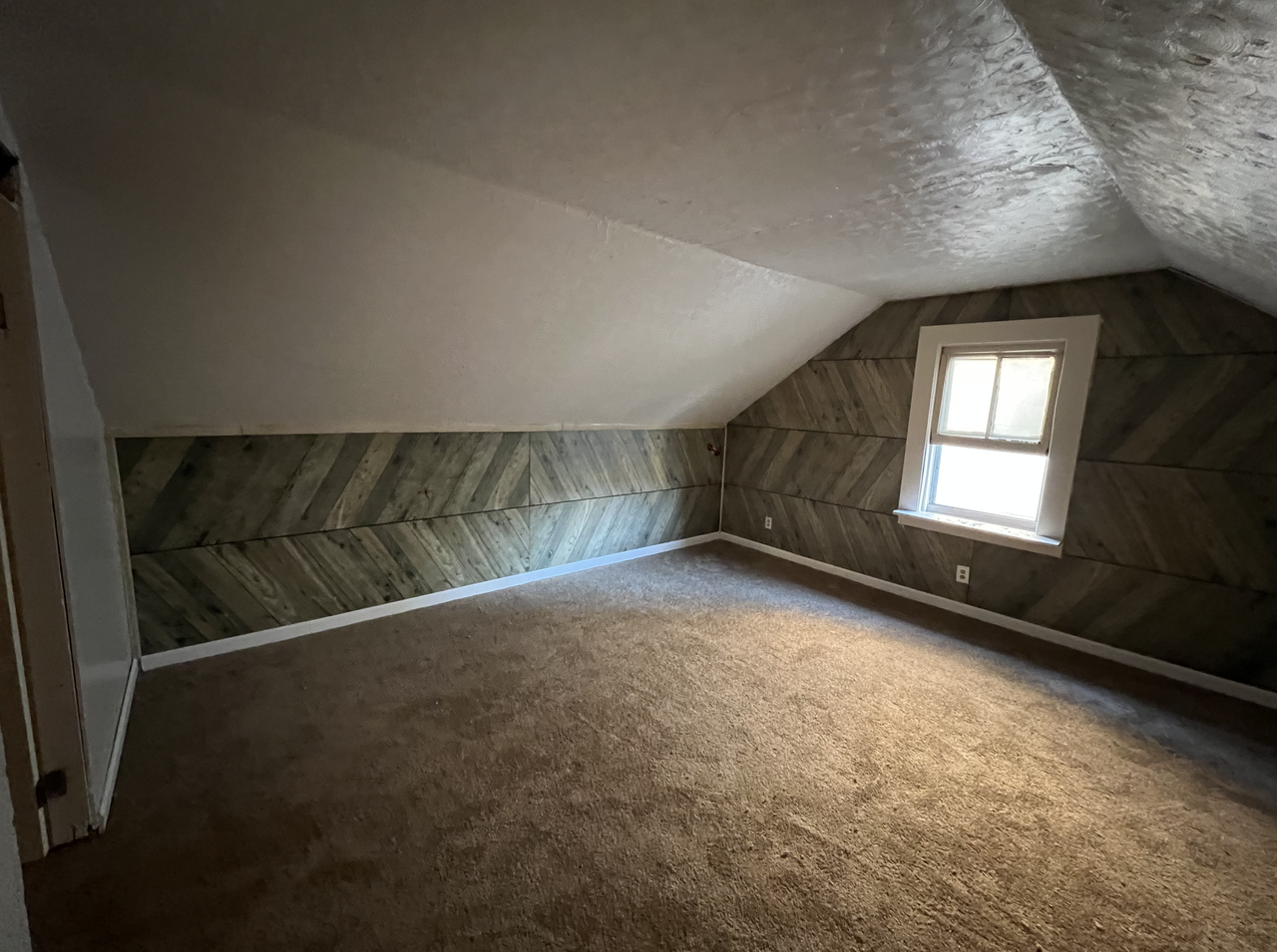 3656 East 63rd Street - Photo 4 of 11