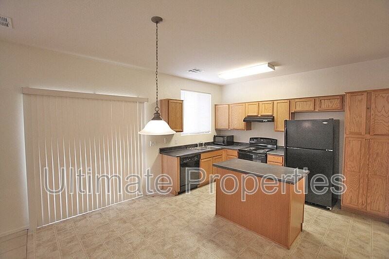 17618 W Mandalay Ln - Photo 6 of 17