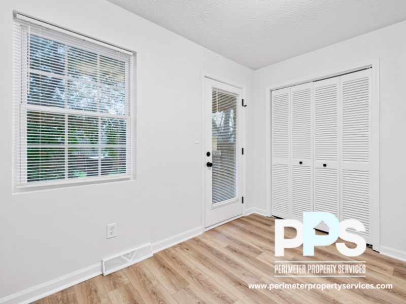 2133 Thompson Ave Se - Photo 7 of 25