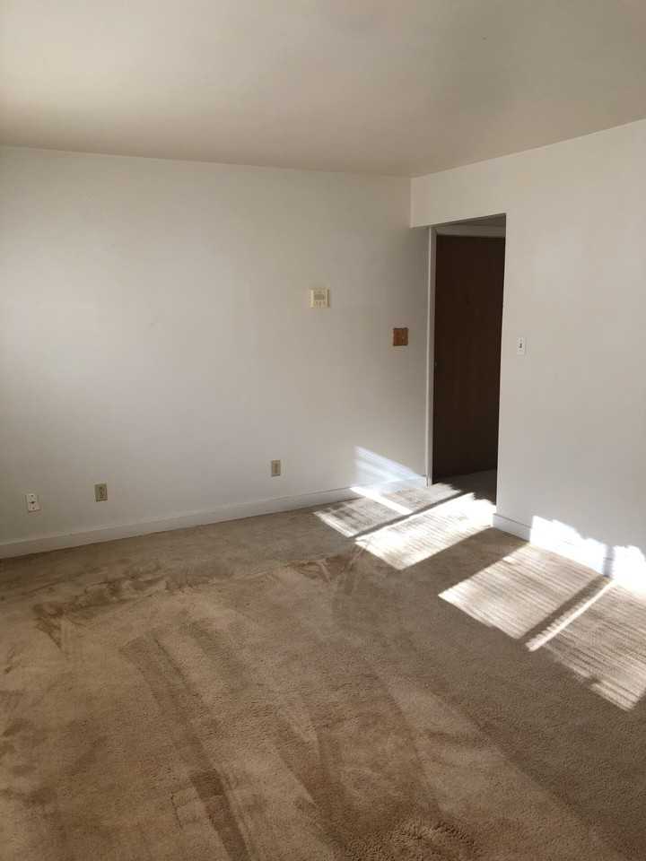 1207 E Union Ave - Photo 3 of 7