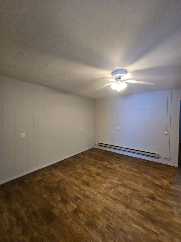Cedars Apartments - Photo 5 of 27