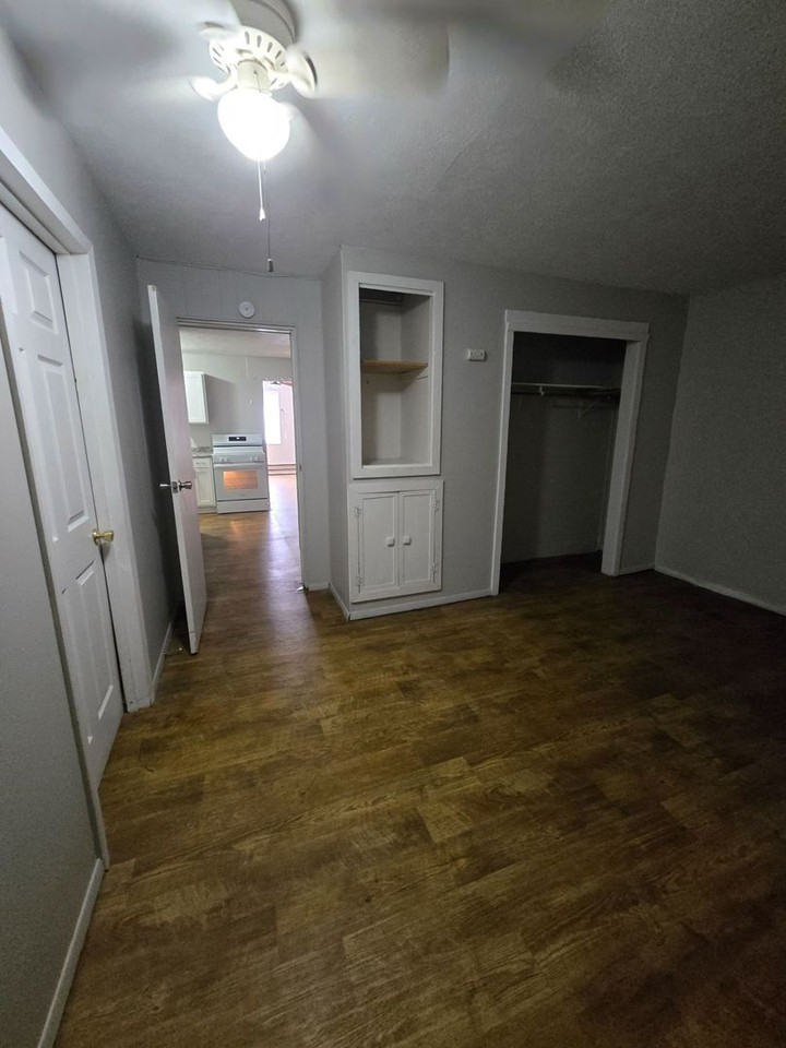 Cedars Apartments - Photo 6 of 27