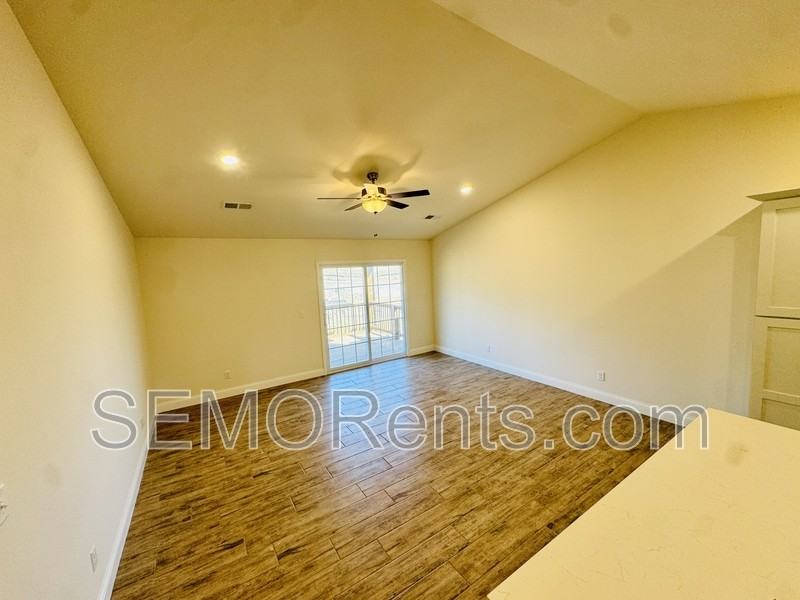 3932 Mckendree Crossing Dr - Photo 5 of 11