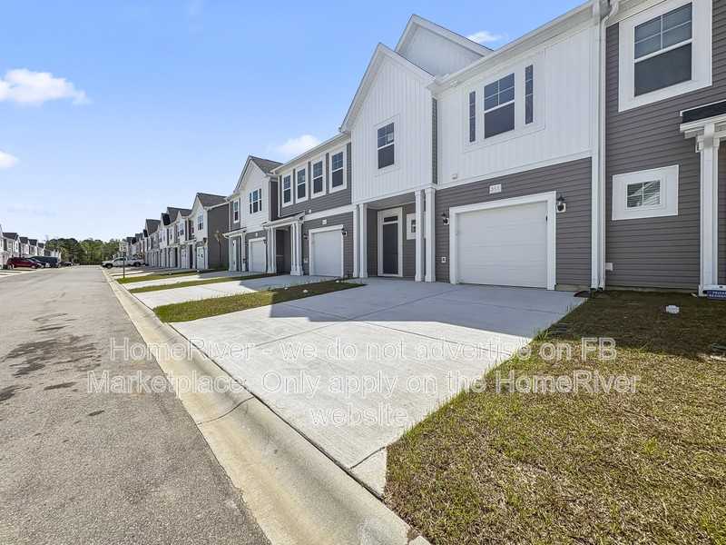351 Sandridgebury Dr - Photo 3 of 22