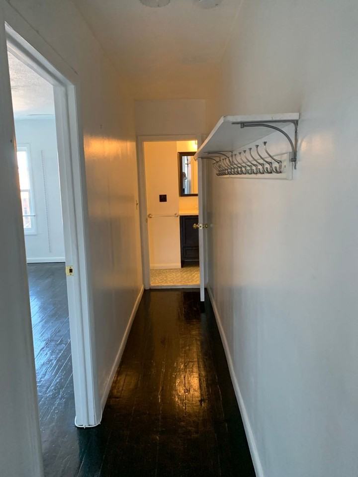 9 East Read Street - 8098 - Photo 6 of 12