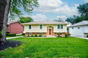 featured image of 6910 Nw Belvidere Pkwy