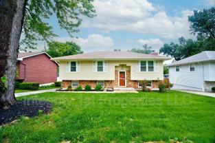 6910 Nw Belvidere Pkwy - Photo 1 of 1