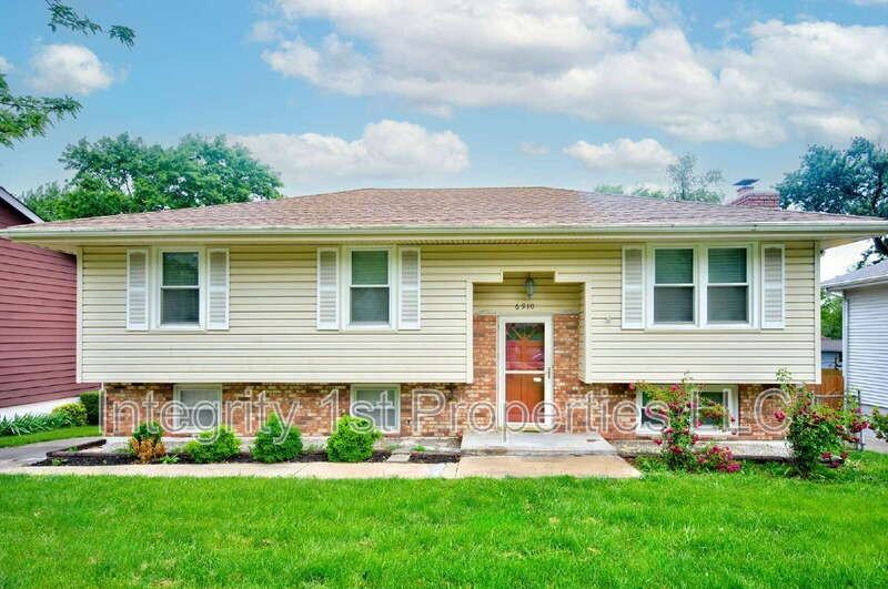 6910 Nw Belvidere Pkwy - Photo 2 of 28