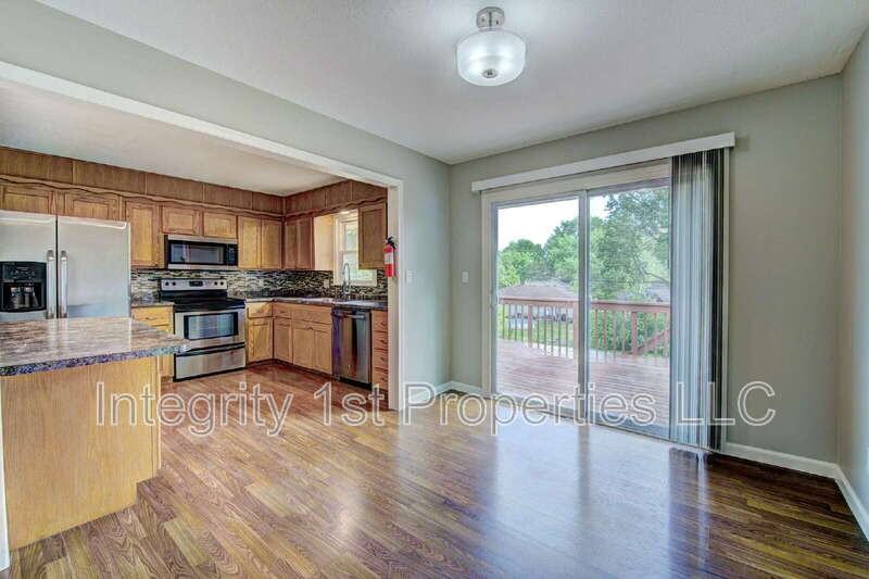 6910 Nw Belvidere Pkwy - Photo 6 of 28