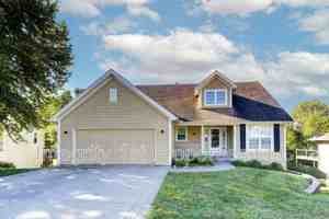 featured image of 1721 Collins Dr