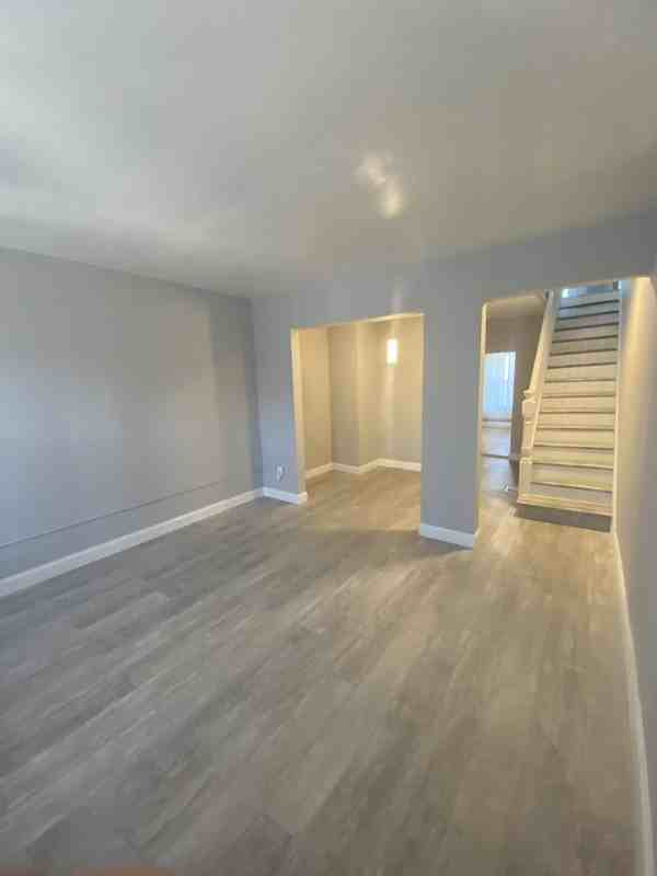 424 Ilchester Ave - Photo 2 of 23