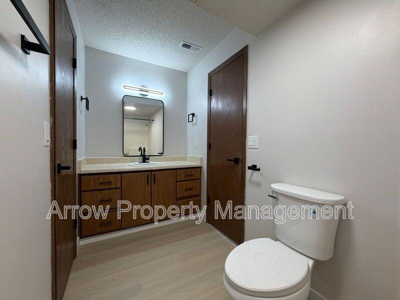 539 N 24th St #9 - Photo 6 of 9