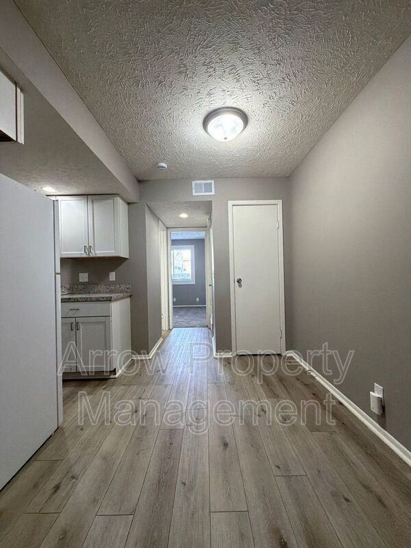 2110 J St #3 - Photo 2 of 8