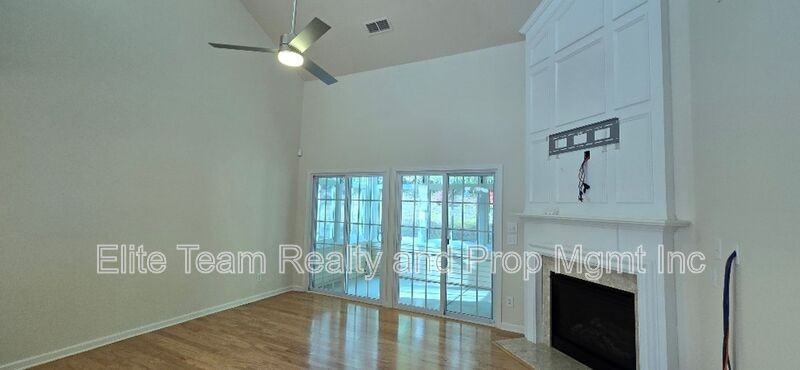 12051 Dunipace Ct - Photo 7 of 43