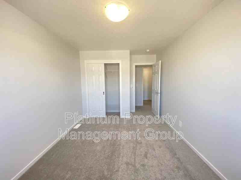 1417 148 Ave Nw #1 - Photo 6 of 8