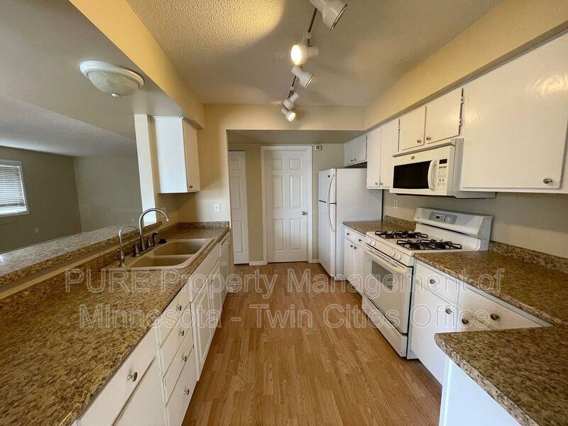 15825 Granada Ave - Photo 2 of 12