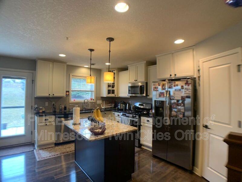 3467 Chestnut Ln - Photo 3 of 23