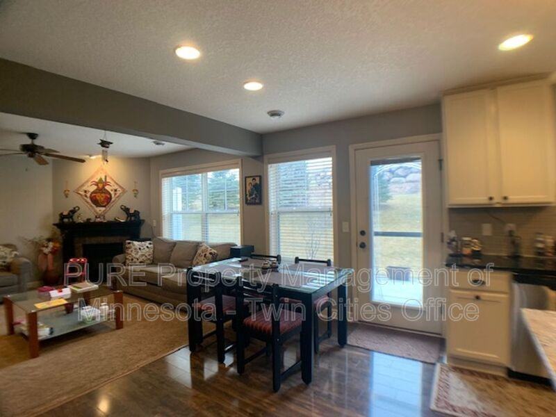 3467 Chestnut Ln - Photo 5 of 23