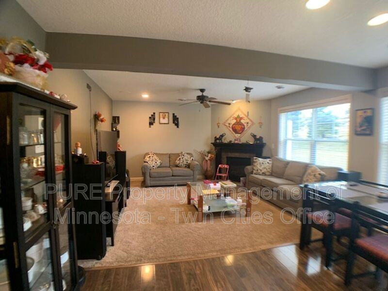 3467 Chestnut Ln - Photo 6 of 23