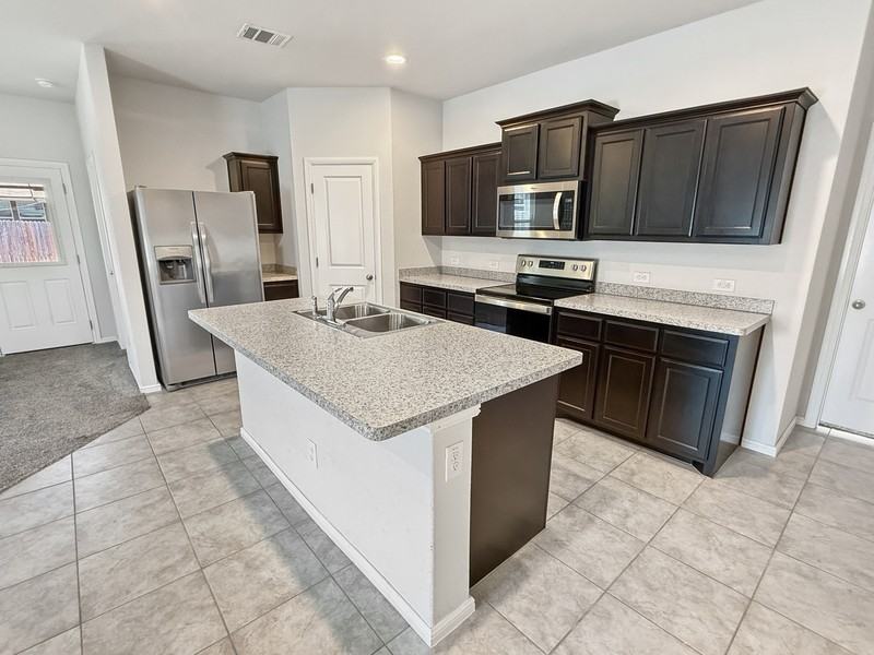 908 Whisper Springs Ct - Photo 5 of 20