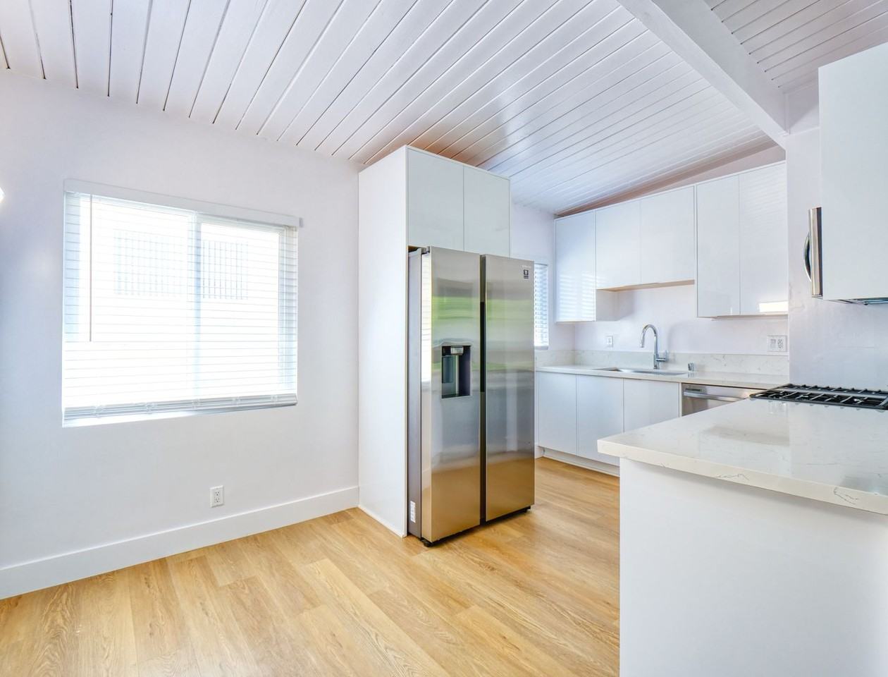 3721 Westwood Boulevard - Photo 7 of 12