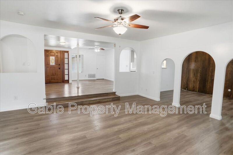 27277 Garza Dr - Photo 2 of 19