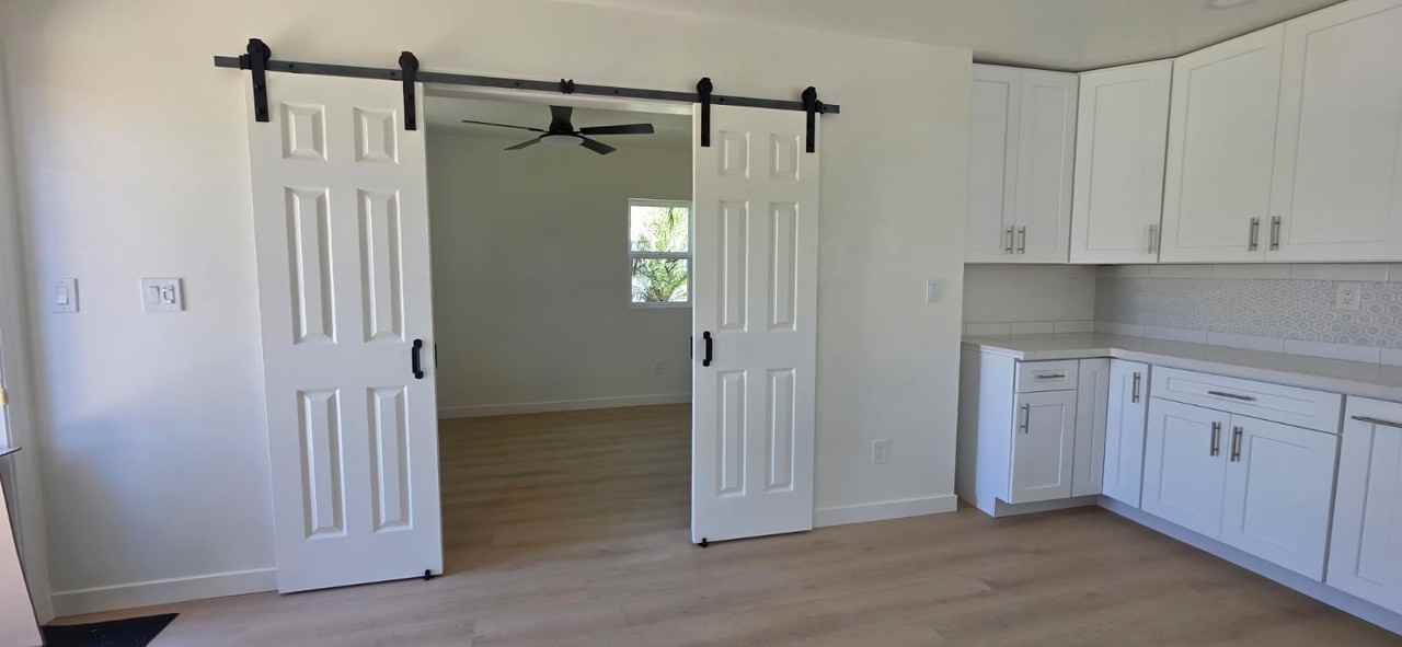 2000 East 8th Street - Photo 6 of 15