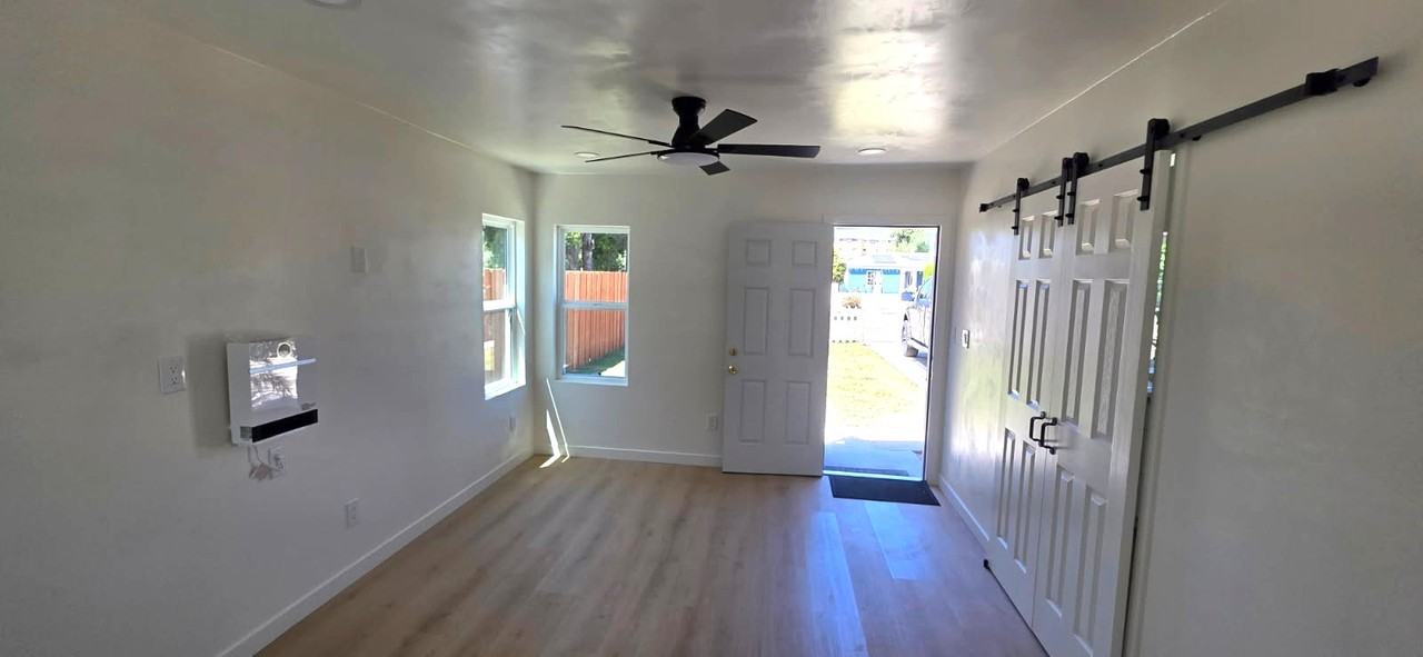 2000 East 8th Street - Photo 4 of 15