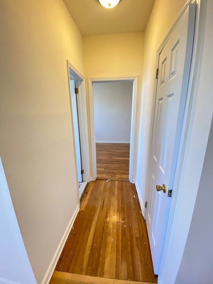 2235 Cruger Avenue #2D - Photo 7 of 10