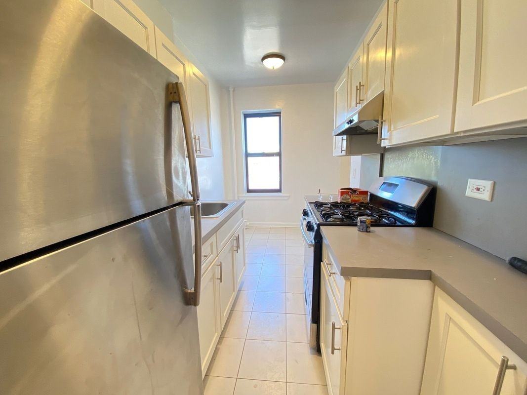 2235 Cruger Avenue #2D - Photo 6 of 10