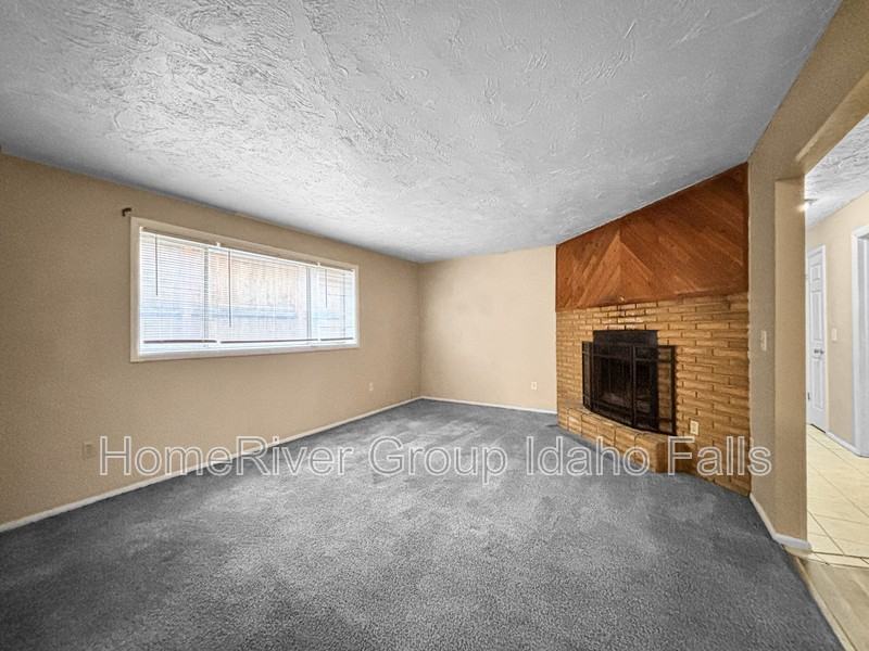 1262 S Boulevard - Photo 4 of 20