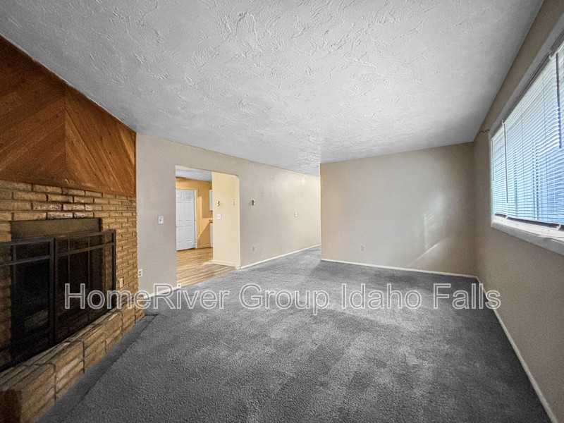 1262 S Boulevard - Photo 5 of 20