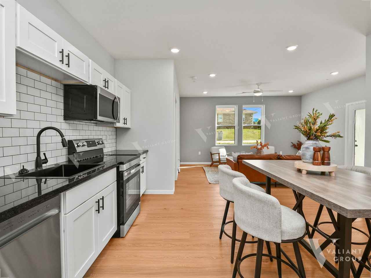 The Knoll - Photo 6 of 50