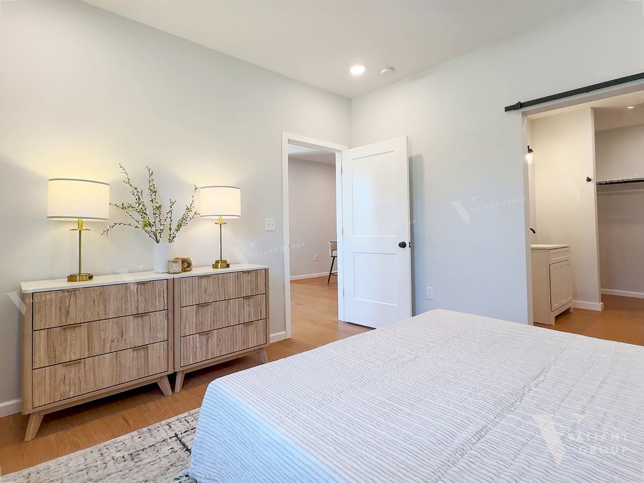 The Knoll - Photo 7 of 50