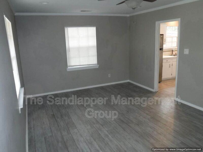 1126 Mount Batten Dr - Photo 2 of 15