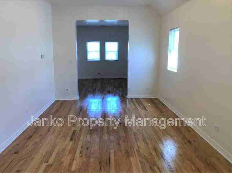 5906 S La Salle St #2 - Photo 5 of 12