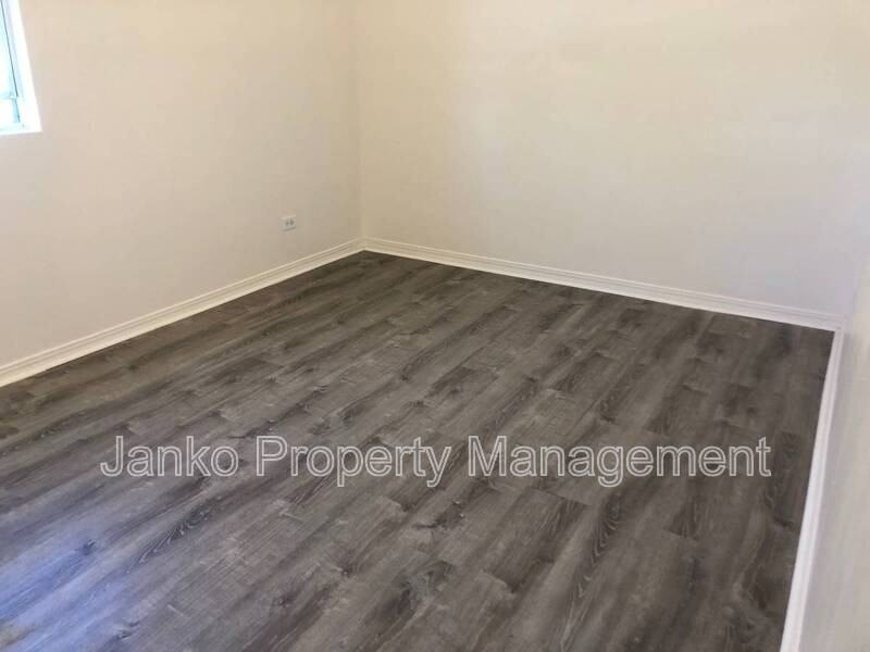 5906 S La Salle St #2 - Photo 7 of 12