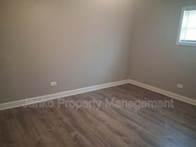 392 Hickory St #1E - Photo 1 of 1