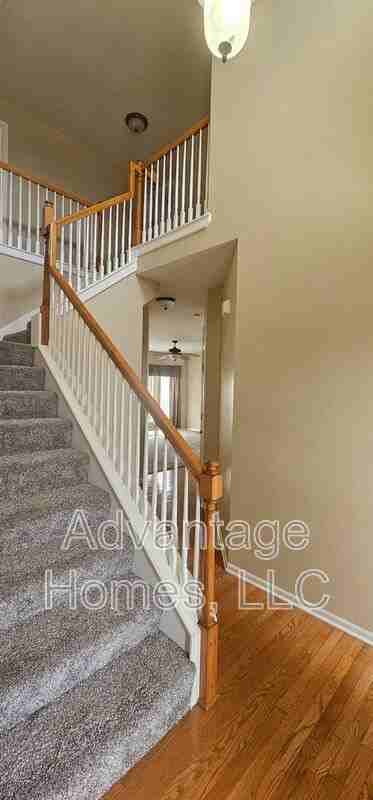 809 Midjay Dr - Photo 2 of 50