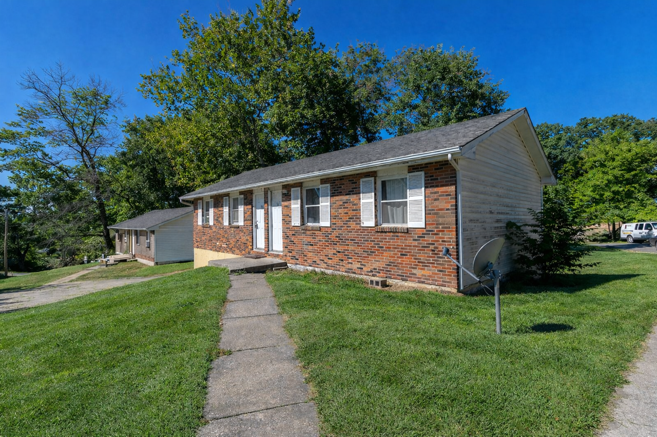 1491 N Dawn Dr - Photo 2 of 3