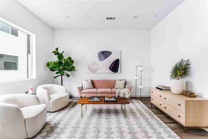 5026 Bryan St #402 - Photo 3 of 18