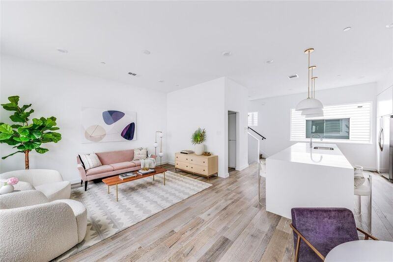 5026 Bryan St #402 - Photo 4 of 18