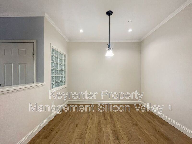 602 Arcadia Ter #104 - Photo 7 of 18