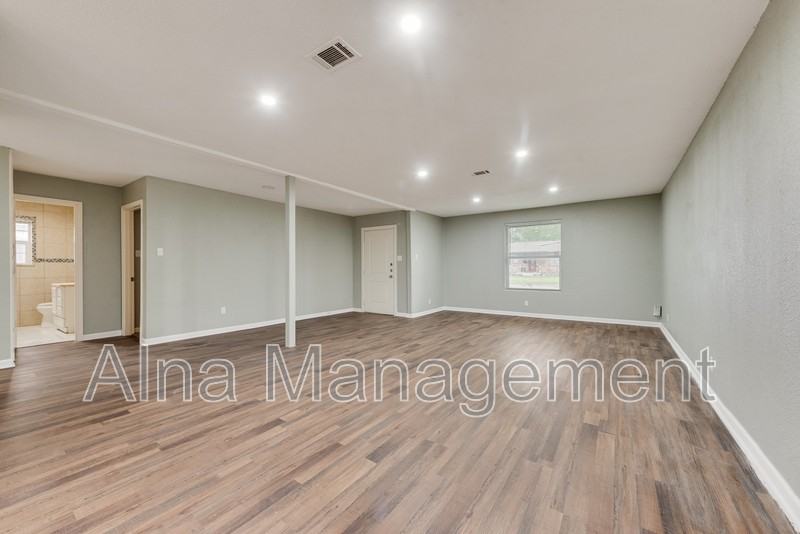 3332 Mesquite Rd - Photo 5 of 25