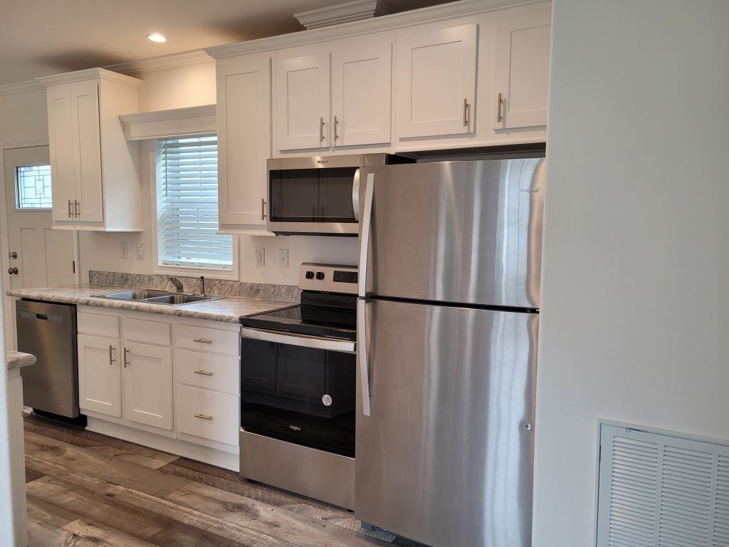 5600 Jennie St - Photo 5 of 26