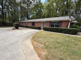 1035 Eastview Rd Ne - Photo 1 of 1