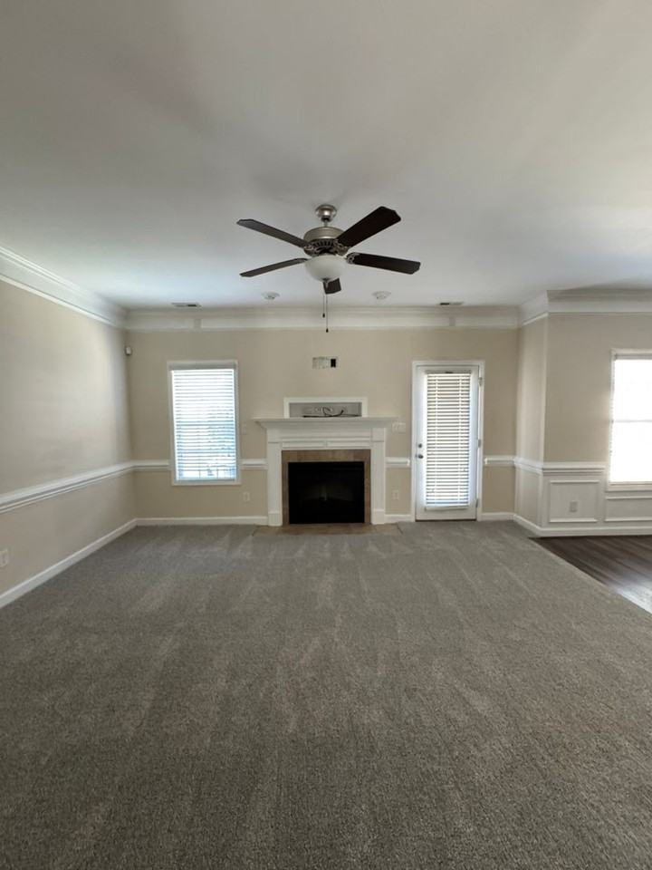 1120 Braybrooke Pl - Photo 2 of 23