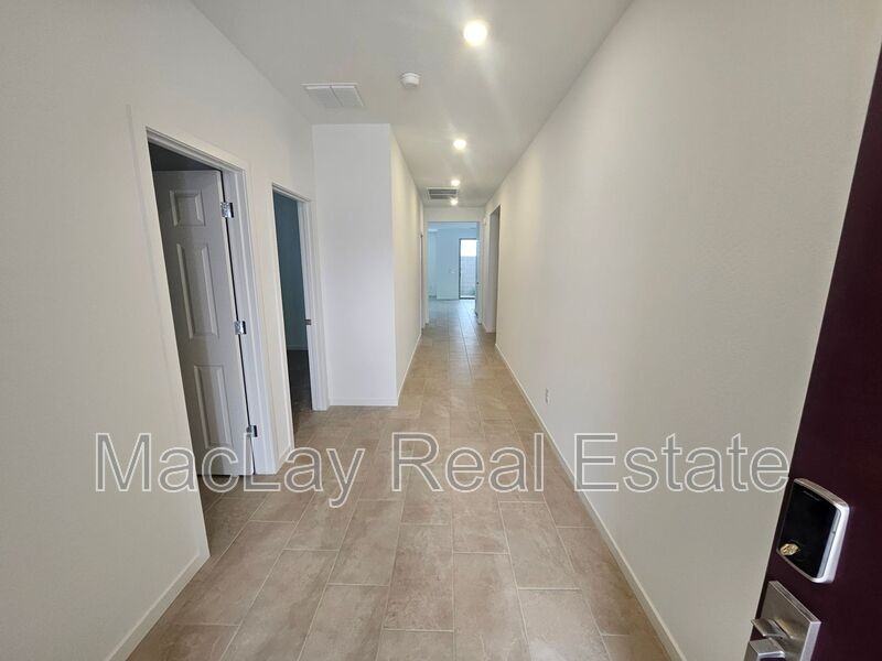 548 W Fremont Pass - Photo 2 of 22