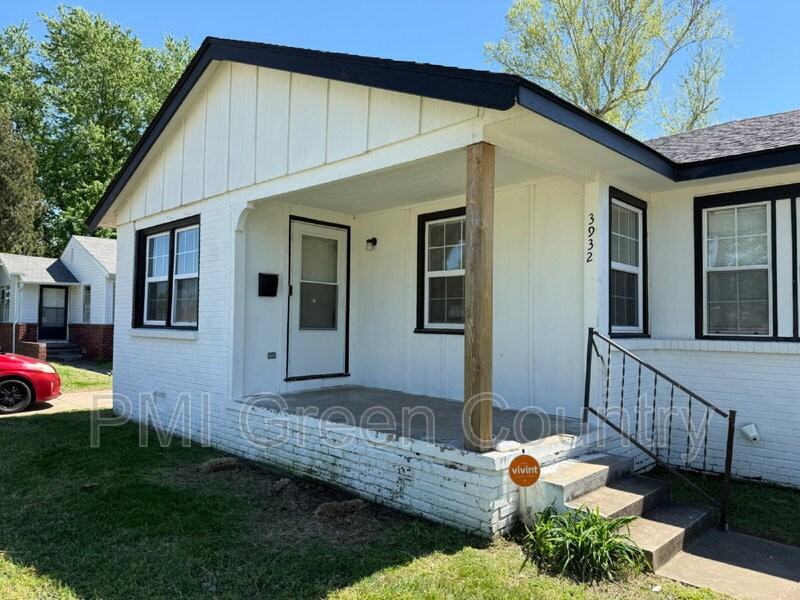 3932 E 1st St - Photo 2 of 12