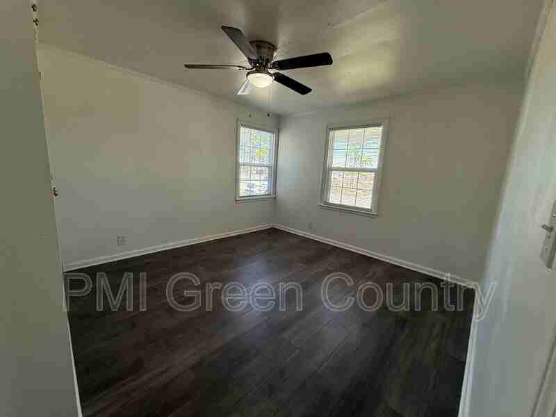 3932 E 1st St - Photo 7 of 12